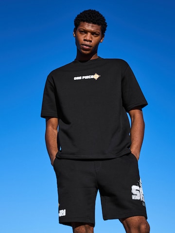 BershkaMajica - crna boja