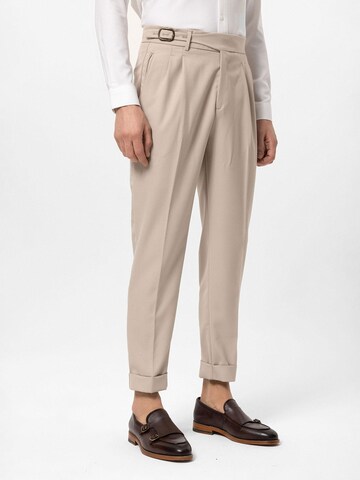 Antioch Loose fit Pleat-front trousers in Beige