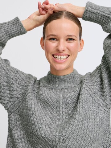 Pullover 'OKSANA' di b.young in grigio