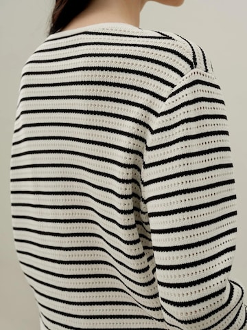 Lilysilk Gebreid vest 'Toscana Pointelle Streifen Strickjacke' in Wit