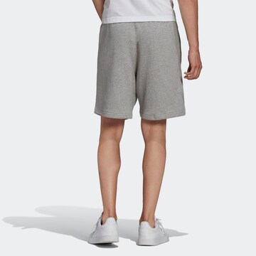 Regular Pantalon ADIDAS ORIGINALS en gris