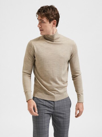 SELECTED HOMME Sweater in Brown