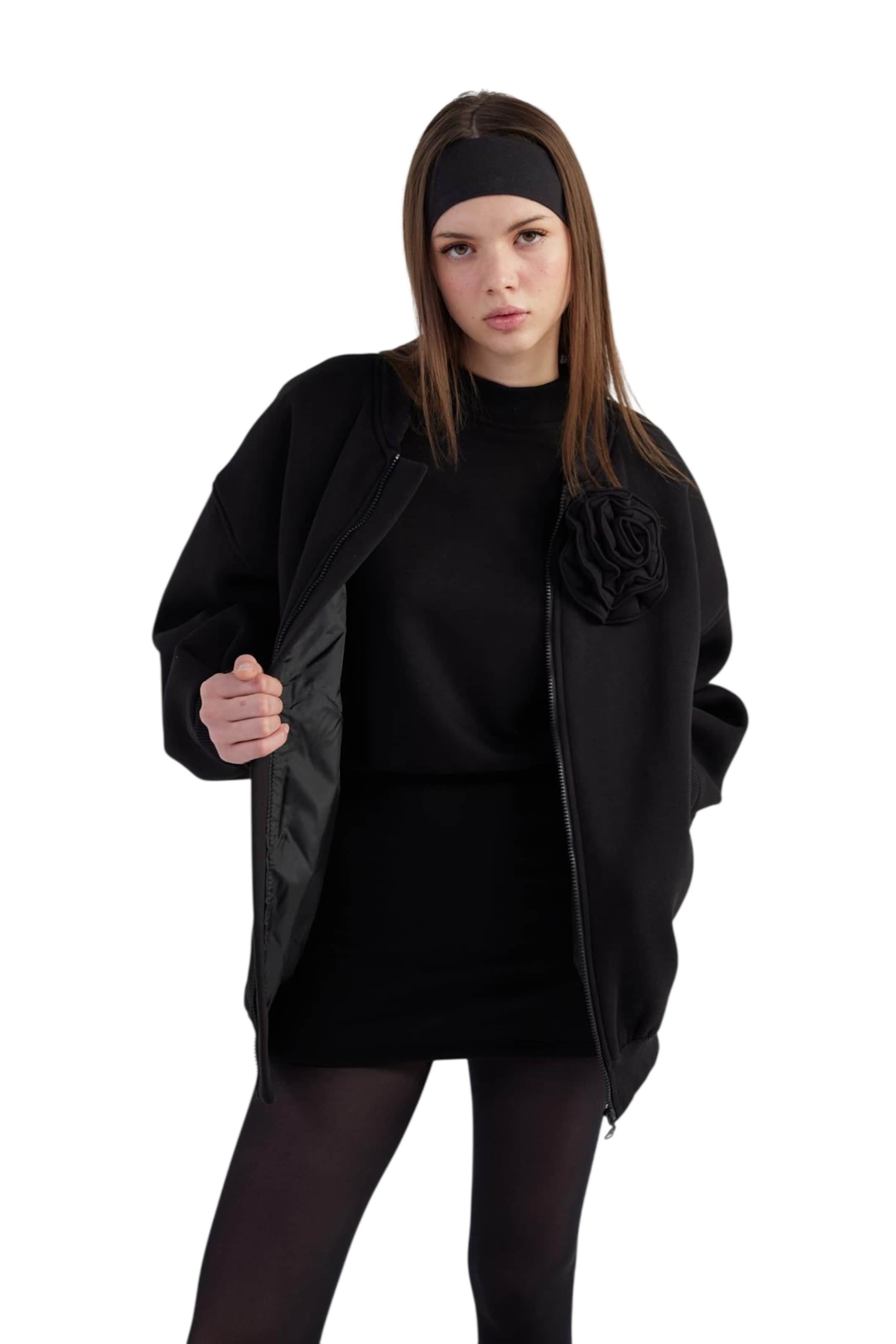 HOLLY LOLLY Between-season jacket in Black: front