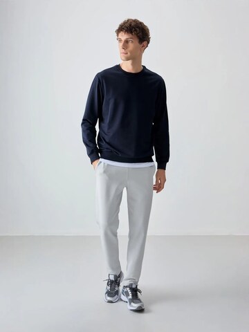 Tommy Life - Sweatshirt 'Sweatshirts' em azul