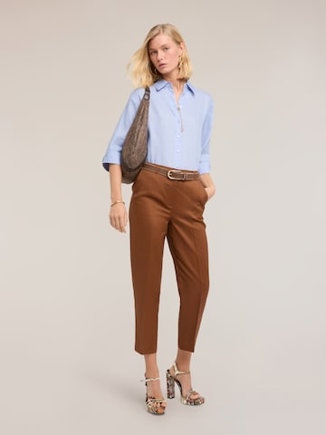 Coupe slim Pantalon MOTIVI en marron