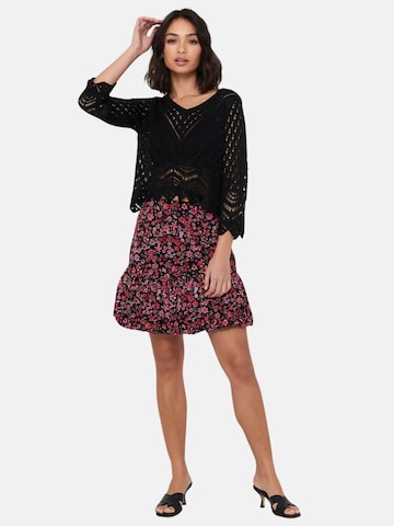 JDY Tröja 'JDY JDYNEW SUN 3/4 CROPPED PULLOVER KNT NOOS MAGLIONCINO' i svart
