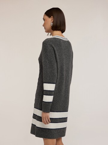 Robe MOTIVI en gris