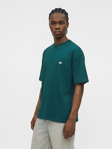 ADIDAS ORIGINALS - Camisa 'Trefoil Essentials' em verde