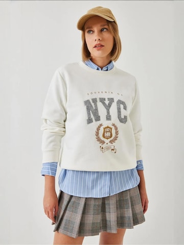 Bianco Lucci Sweatshirt in Weiß