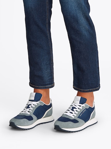 TOMMY HILFIGER Низкие кроссовки в Синий
