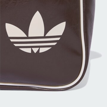 ADIDAS ORIGINALS Schoudertas 'Og Airliner' in Bruin