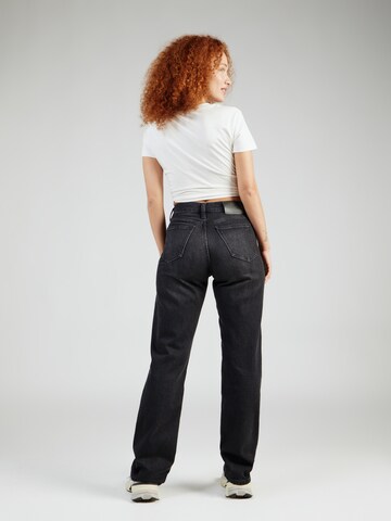 Calvin Klein Jeans Regular Jeans in Schwarz