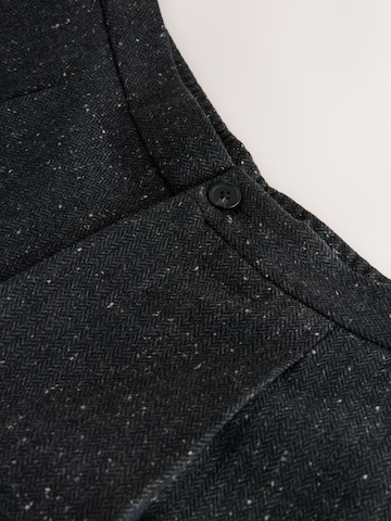 Next Regular Bandplooibroek in Grijs