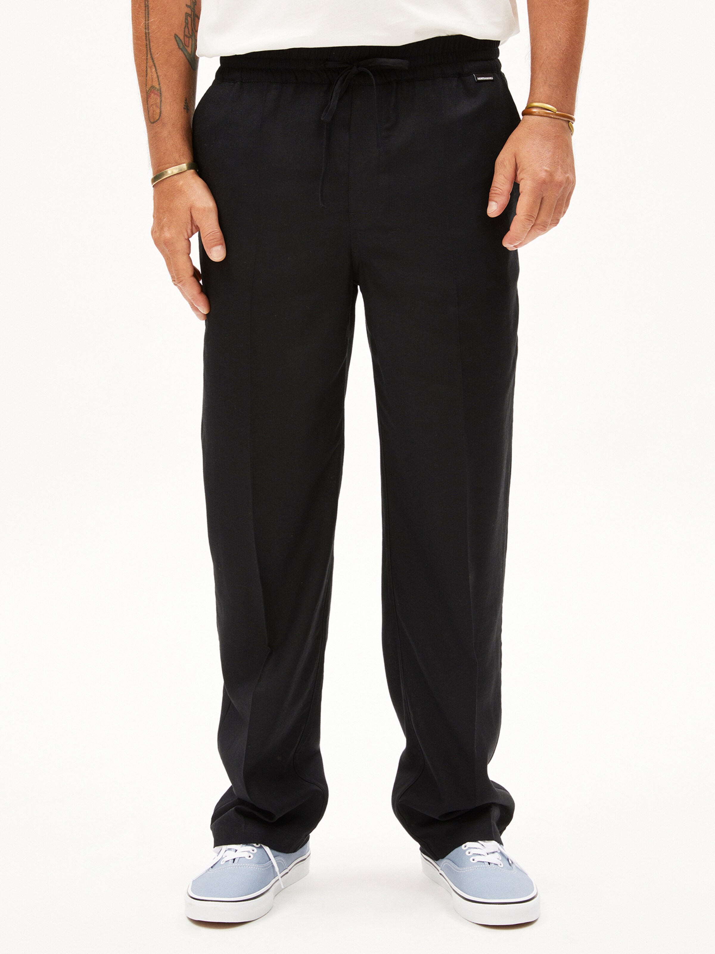 ARMEDANGELS Loosefit Hose 'LUKAA LINO' in Schwarz: Vorderseite