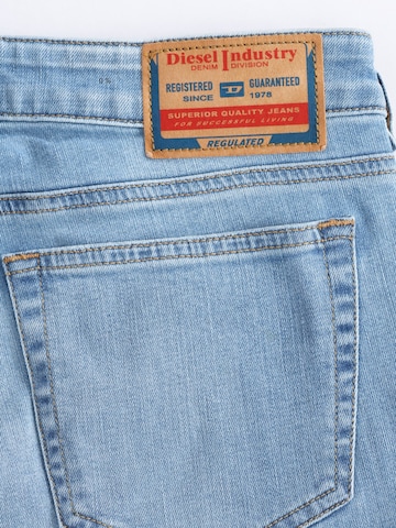 Bootcut Jean '1969 D-EBBEY' DIESEL en bleu