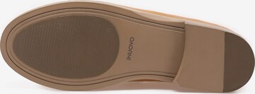 INUOVO Classic Flats in Brown