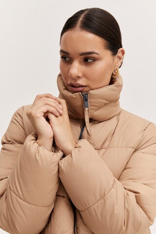Manteau d’hiver 'BOMINA' b.young en beige