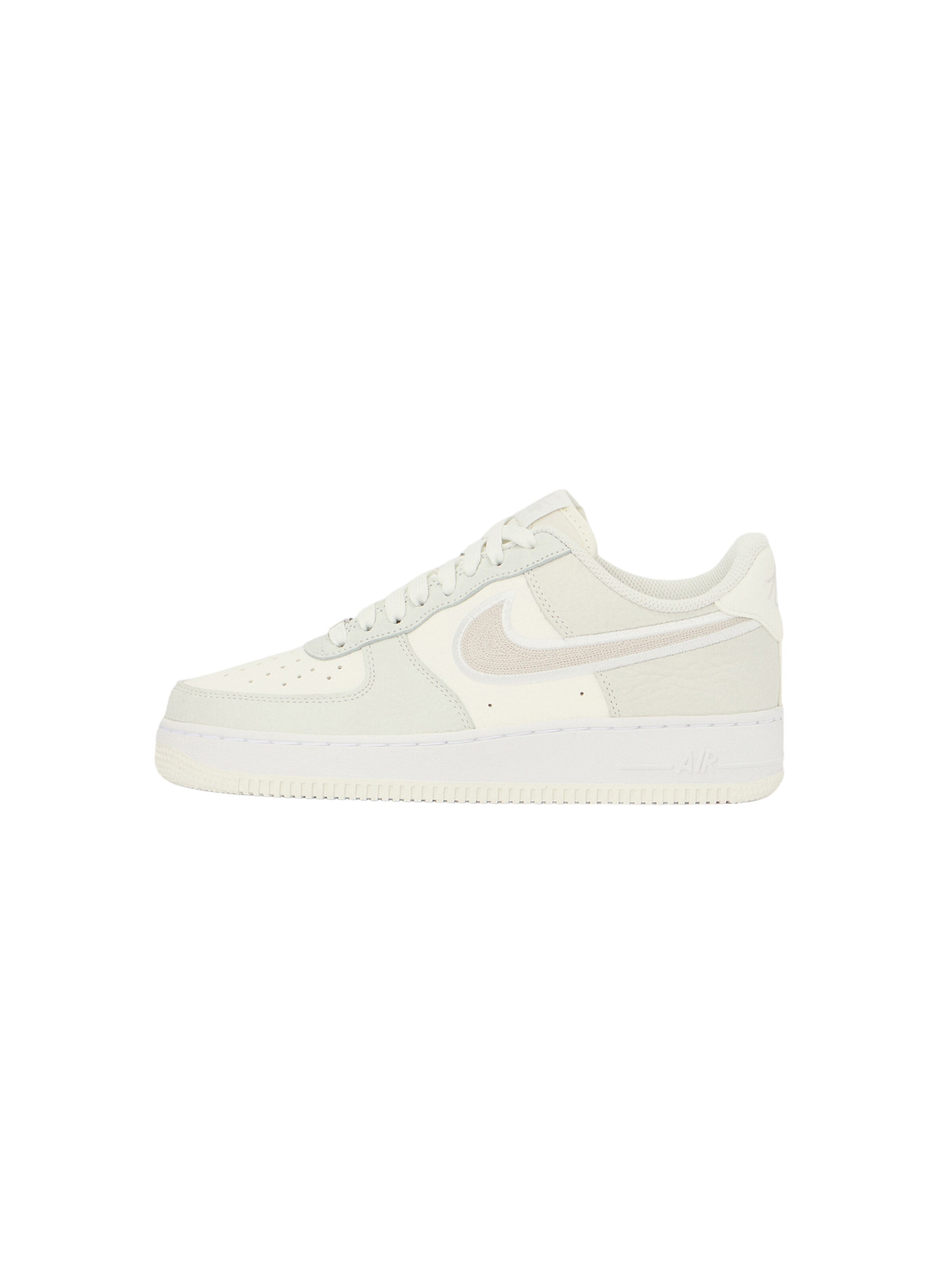 Nike Sportswear - Sapatilhas baixas 'AIR FORCE 1 '07 LV8' em branco: frente
