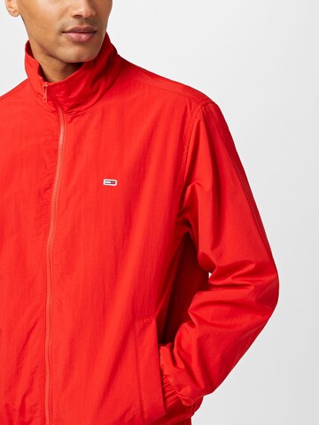 Veste mi-saison Tommy Jeans en rouge