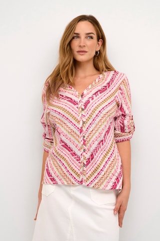 Cream Blouse 'Peony' in Roze: voorkant