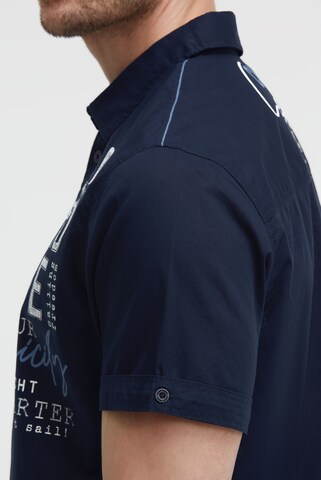 CAMP DAVID Regular Fit Leichtes Kurzarmhemd mit Logo Artwork in Blau