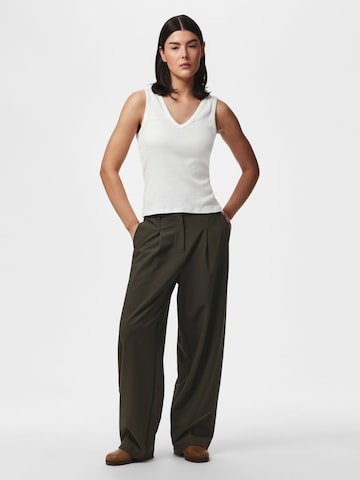 Barrel Pantalon à pince 'PCBosella' PIECES en vert
