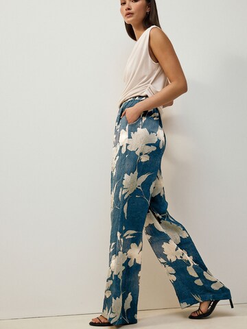 Wide leg Pantaloni de la Next pe albastru