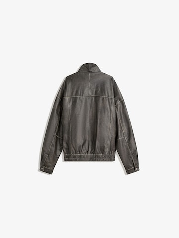 Veste mi-saison Bershka en noir