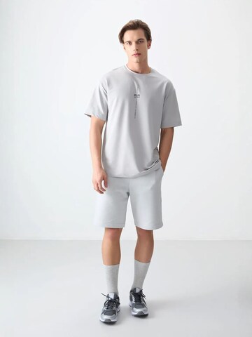 T-Shirt Tommy Life en gris