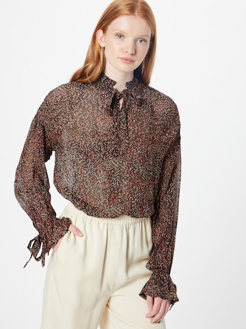 Cream Blouse 'Penla' in Black: front