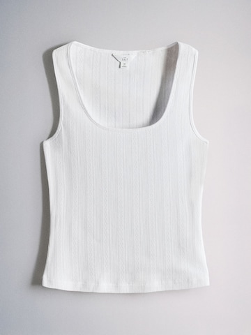 The Set Top in Beige