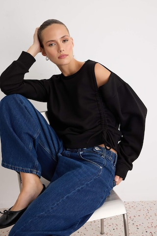 TrendyolSweater majica - crna boja
