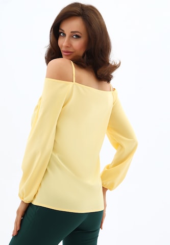 Awesome Apparel Blouse in Geel