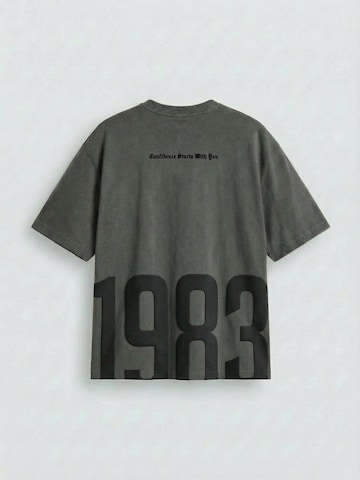 Kleidermafia - Camiseta 'Oversize 1983 T-shirt - Anthracite' en gris