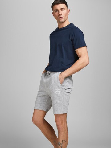 JACK & JONES - Regular Calças 'Shark' em cinzento