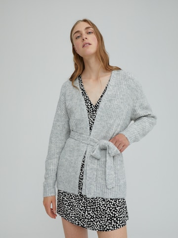 EDITED Knit Cardigan 'Annika' in Grey: front