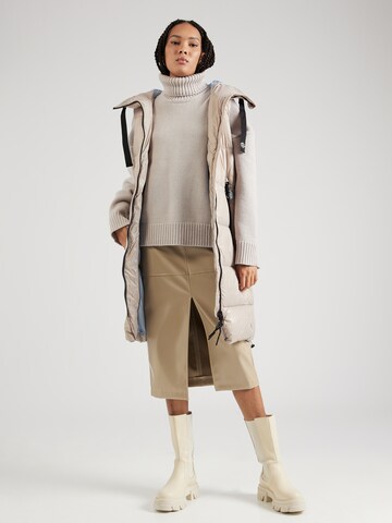Sublevel Vest in Beige