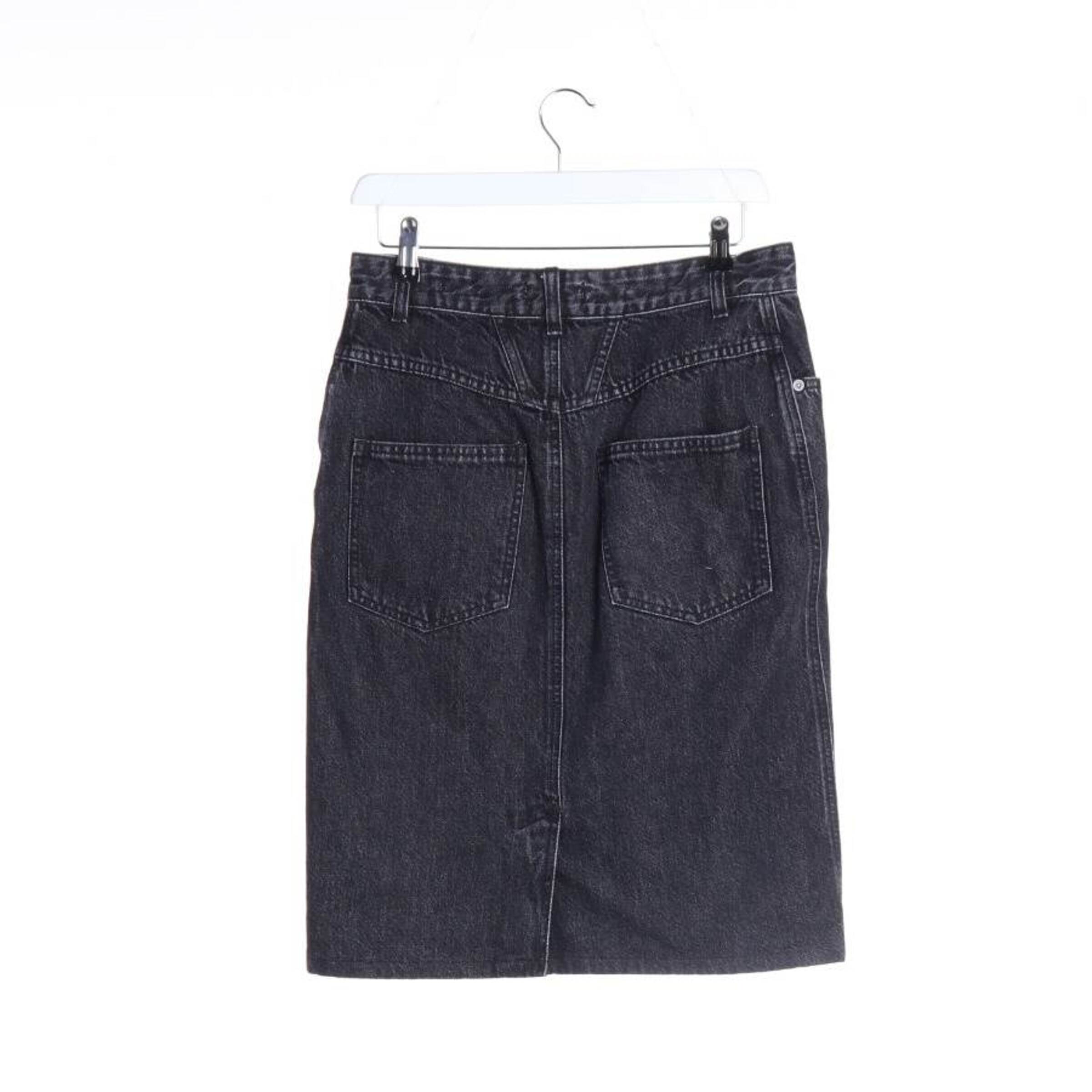 Closed Skirt in S in Black