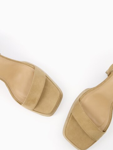 Bershka Sandal in Yellow