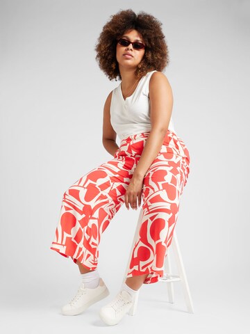 Tapered Pantaloni cutați 'CARNOVA LIFE' de la ONLY Carmakoma pe roșu