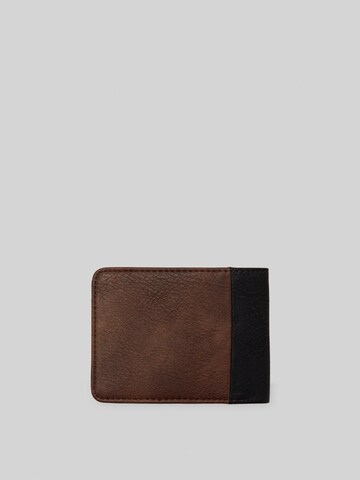 Pull&Bear Wallet in Brown