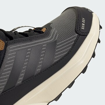 ADIDAS TERREX - Botas 'Terrex Trailmaker 2 Mid Rain' en gris