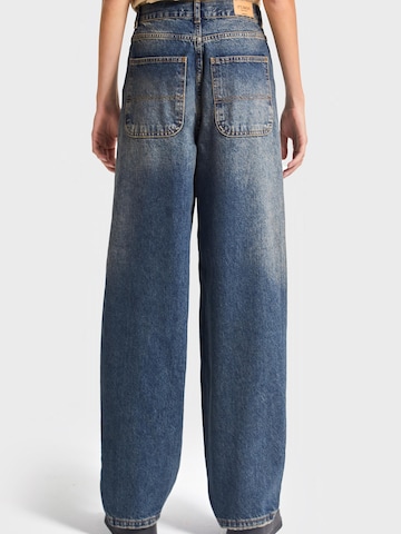 IT'S BASIC Loose fit Jeans 'NORA Skater Mid Rise Jeans' in Blue