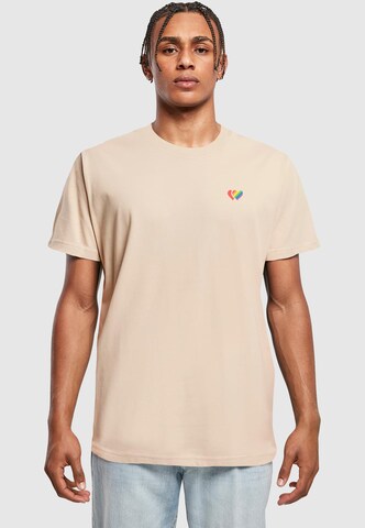 Maglietta 'Double Hearts Pride' di Mister Tee in beige: frontale