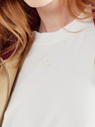 ADIDAS ORIGINALS Тениска в бяло