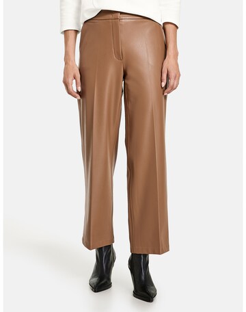 GERRY WEBER Wide leg Pleated Pants in Brown: front