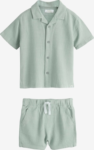 Next Setti värissä vihreä: etupuoli