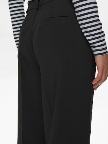 NÜMPH Regular Hose 'ALMUT' in Schwarz