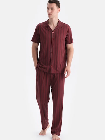 Dagi Dolga pižama | rdeča barva: sprednja stran