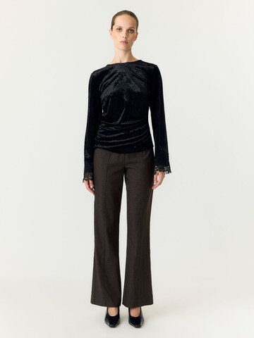 T-shirt 'YASVellia' YAS en noir